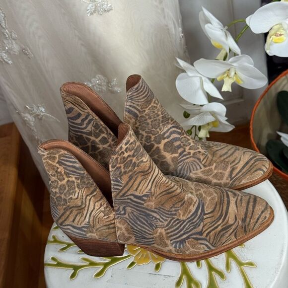 Free People Animal Charm Double V Ankle Boots - Picture 6 of 11